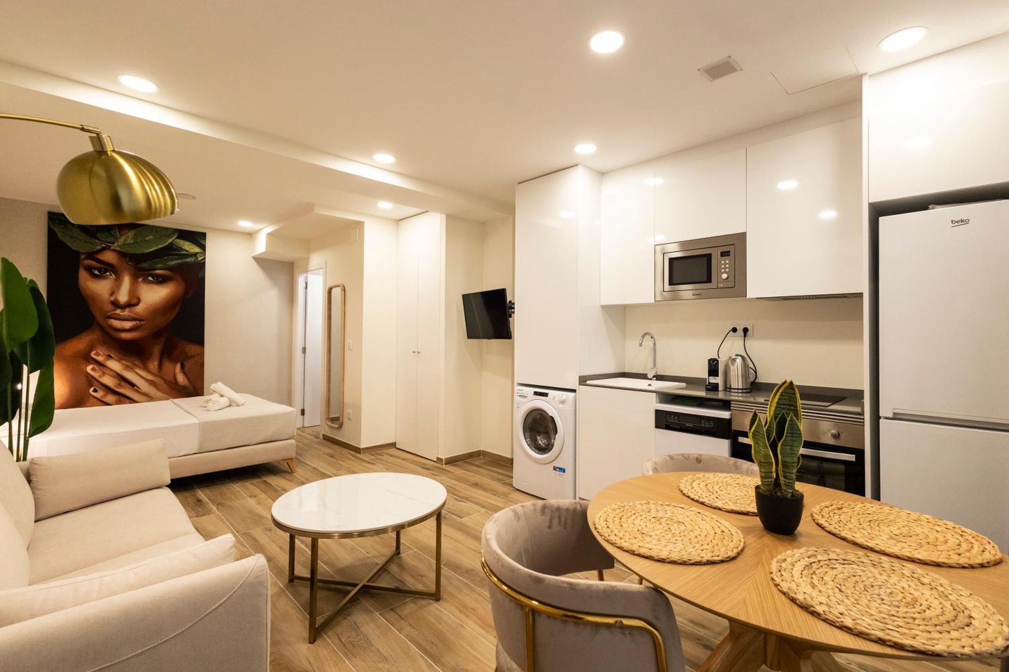 Cortes Suites By Concept Flats Valencia Eksteriør billede