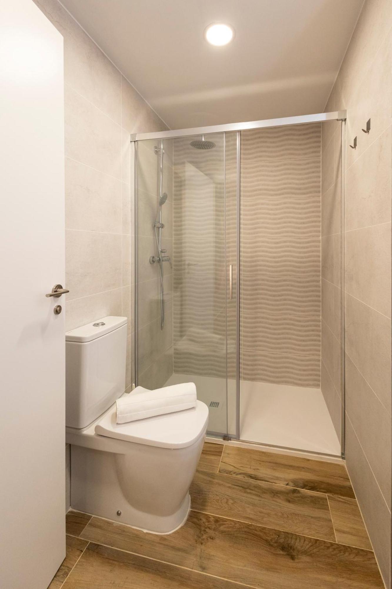 Cortes Suites By Concept Flats Valencia Eksteriør billede