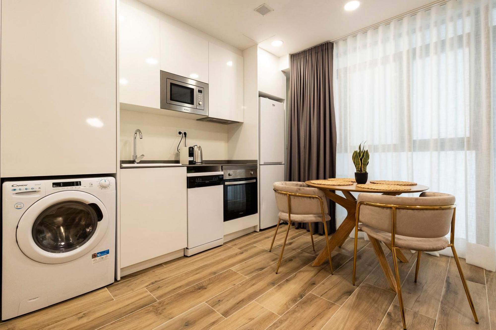 Cortes Suites By Concept Flats Valencia Eksteriør billede